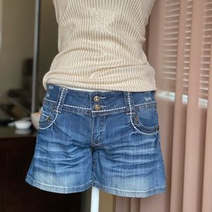 FIRST KISS 💋 denim shorts